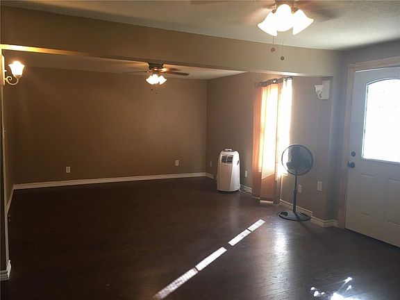 3rd image of 1407 E Highland Ave
