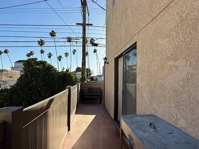 1137 N Maryland Ave #5 — Photo 24