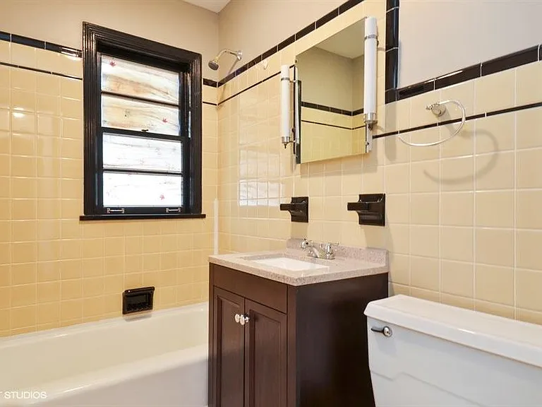 23379 N Forest Ct — Photo 6