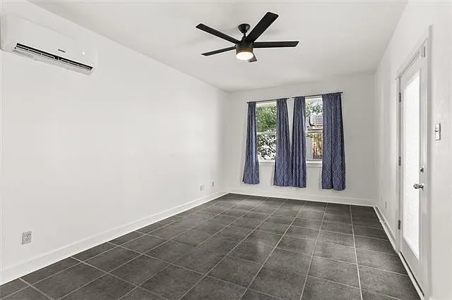 3429 Clara St — Photo 6