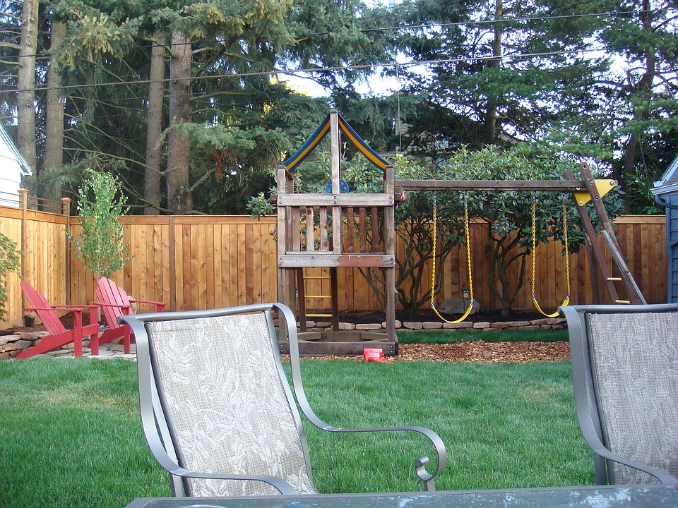 2nd image of 3905 Clark Ave
