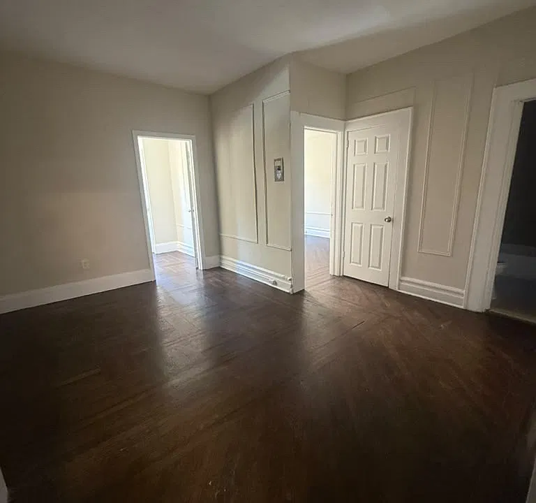 210 Roseville Ave #3B3