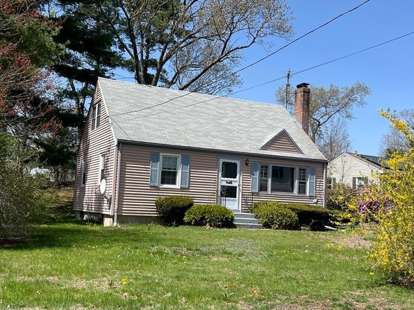7 Brookside Dr, Foxboro, MA 02035