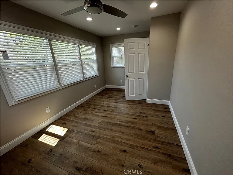2720 E Wall St — Photo 8