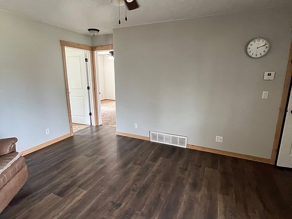 5th image of 32849 N 14th Ave