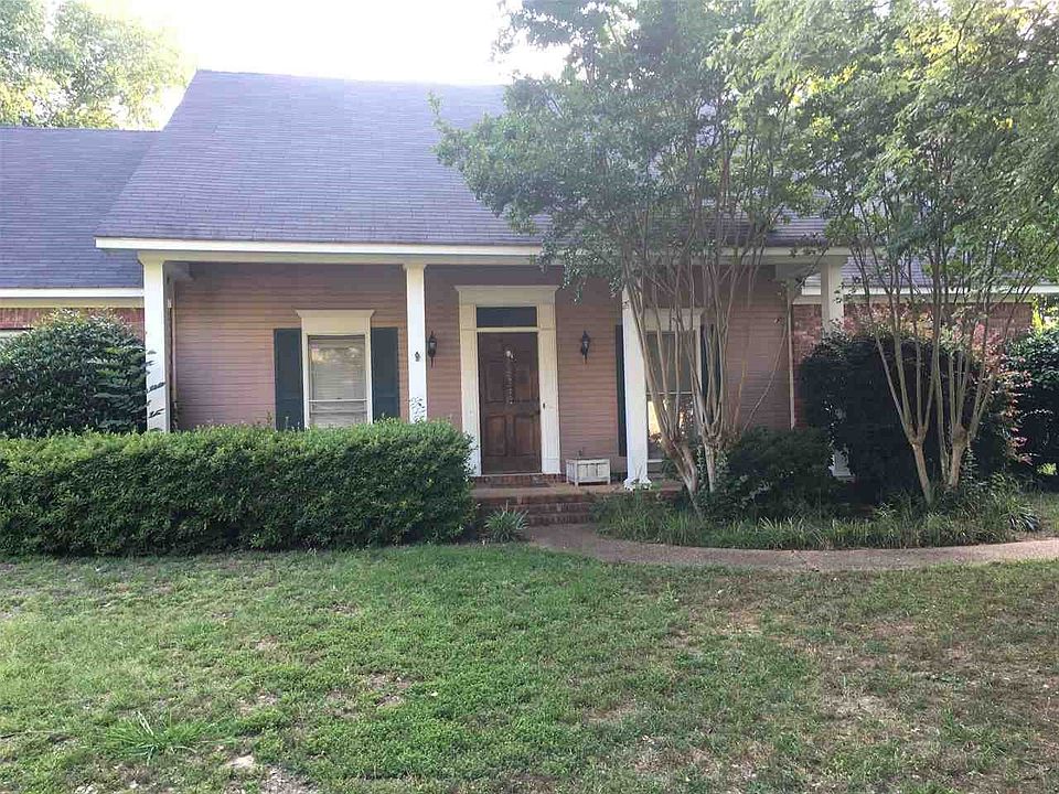 1st image of 163 E Hill Dr