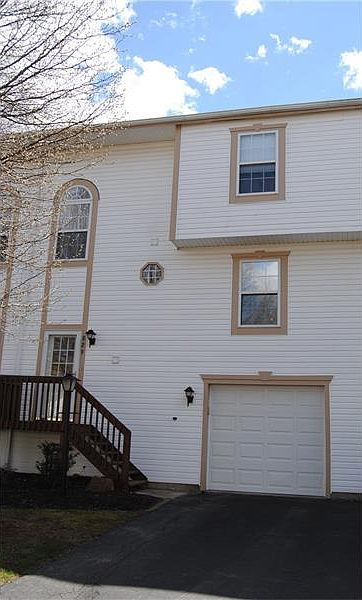 1st image of 829 Sunset Cir
