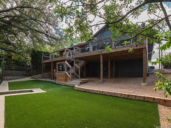 4th image of 2069 Chinaberry Lane