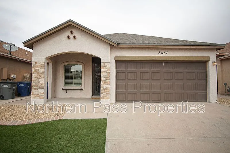 Building Photo - 8517 Del Rivers Ln