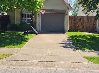 5844 Riverwalk Cir, Newburgh, IN 47630