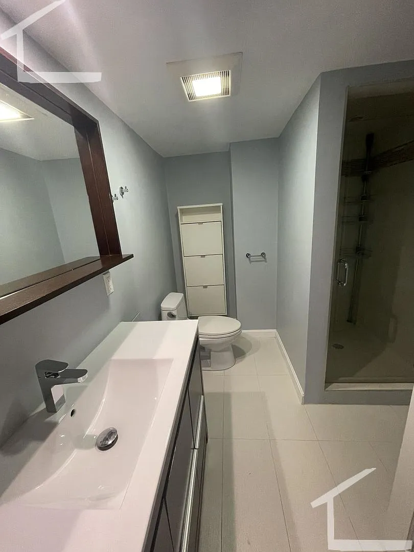 2 Bed/ 2 Bath with Parking in Chestnut Hill — Photo 2