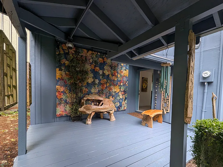 1256 SW Meadow Ln — Photo 1