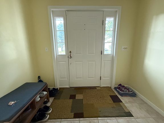 3rd image of 52 Palomino Dr