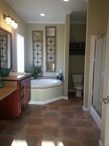 2nd image of 140 Pebble Ct