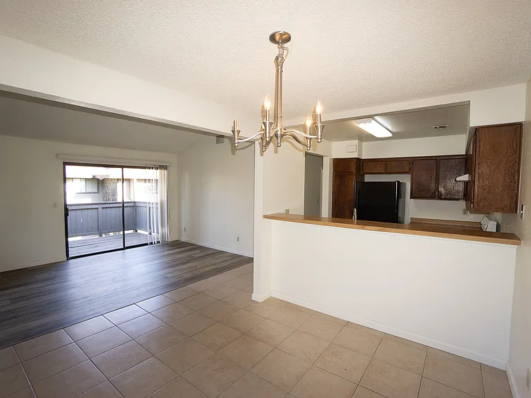 1190 S Winery Ave #245 — Photo 8