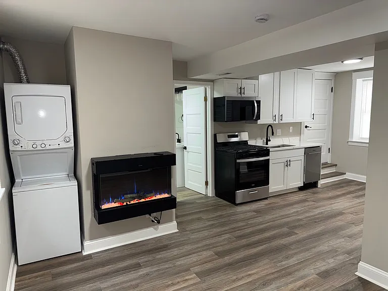 2360 S Sacramento Ave #BF — Photo 2