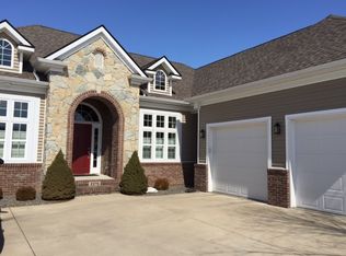 2376 Wyndham Pl N, Columbus, IN 47203