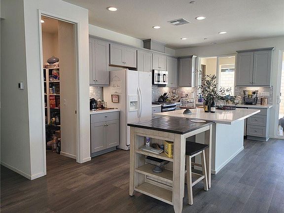 4th image of 66292 Lantana Ln