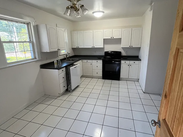 14 Hammondswood Rd #2 — Photo 15