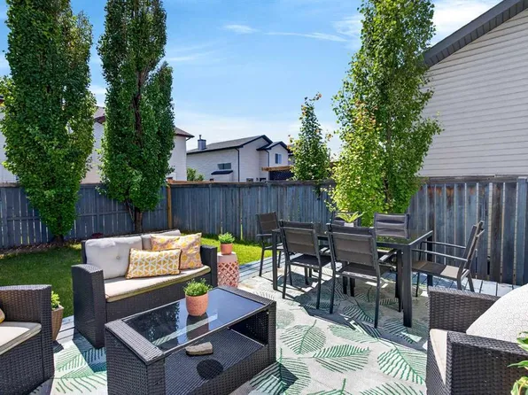 66 N Canoe Close SW, Airdrie, AB T4B 2N4