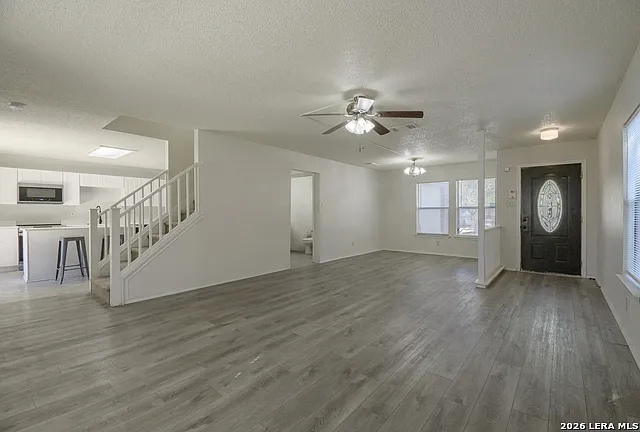 8166 Cheryl Meadow Dr — Photo 5