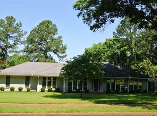 1489 Pine Shadows Dr, Memphis, TN 38120