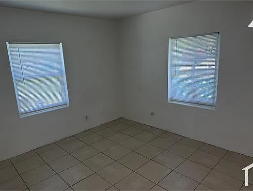 1444 NW 4th St — Photo 5