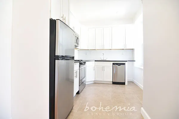 Rented by Bohemia Realty Group | media 17