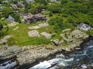 575 Tuckerman Ave APT 6, Middletown, RI 02842