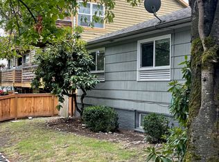 929 N 35th St UNIT 2, Seattle, WA 98103