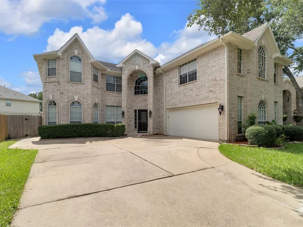 10910 Coldwater Bridge Ct, Sugar Land, TX 77498