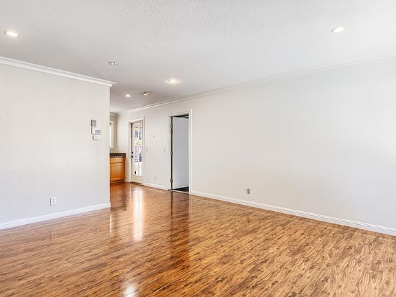 5th image of 1365 Morrill Ave