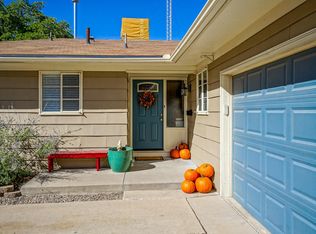 4305 Douglas Macarthur Rd NE, Albuquerque, NM 87110