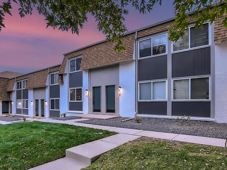 Park Ridge Townhomes — Photo 24