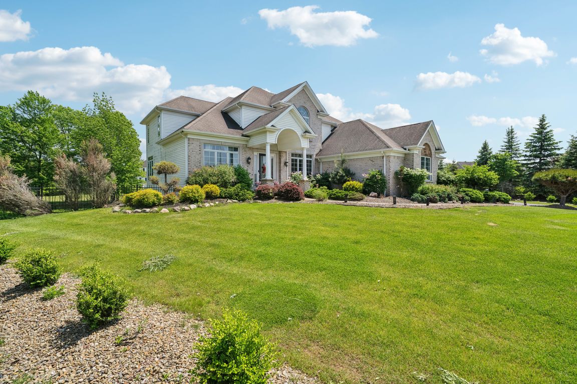 Fairmeadow Ct-0306-008