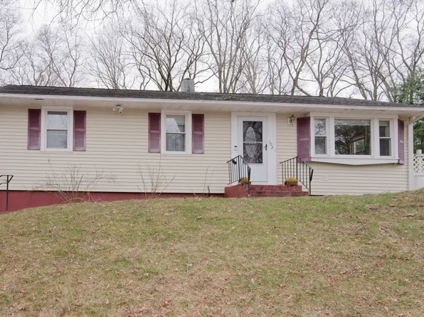 102 Kings View Rd, Marlborough, MA 01752