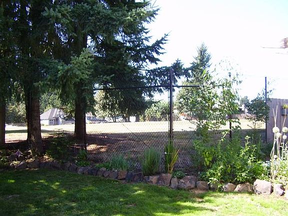 4th image of 15175 SE Lala Dr