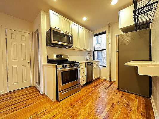1st image of 267 Lincoln Pl #2E