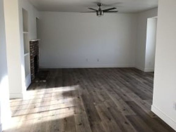 4th image of 1056 N Escondido Blvd APT D