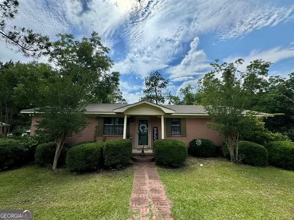 2014 Davis Ave, Tifton, GA 31794