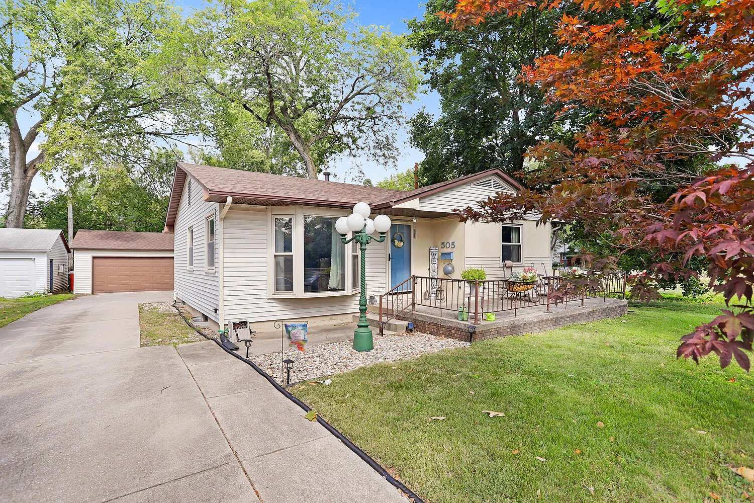 505 N Prospect Ave photo 1