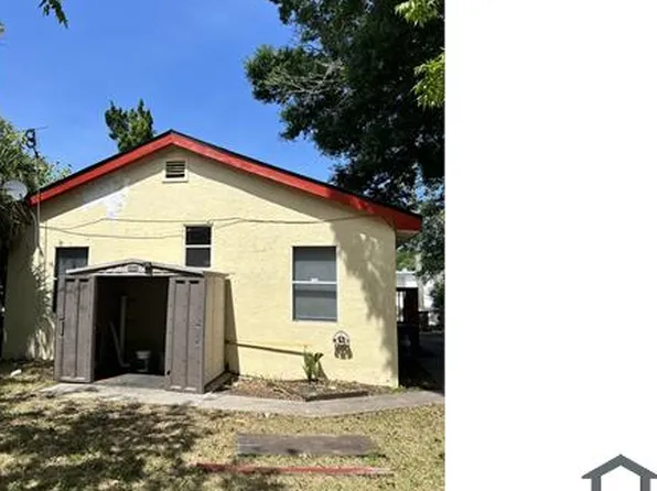 408 Henry Butts Dr, Daytona Beach, FL