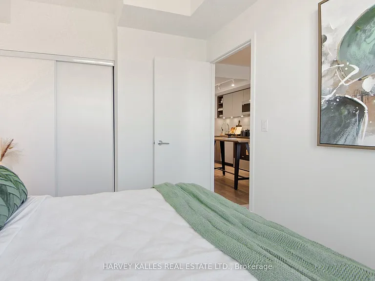 100 Eastdale Ave #1602 — Photo 6