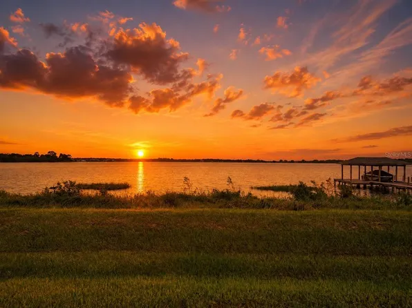 535 Adams View Ln, Auburndale, FL 33823