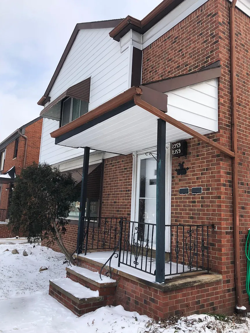 2359 Warrensville Center Rd photo 1