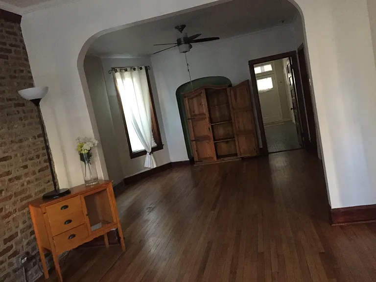 1924 N Fairfield Ave #1 — Photo 2