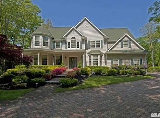 252 Roe Ave, East Patchogue, NY 11772