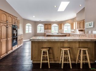 763 Mason Rd, Vista, CA 92084