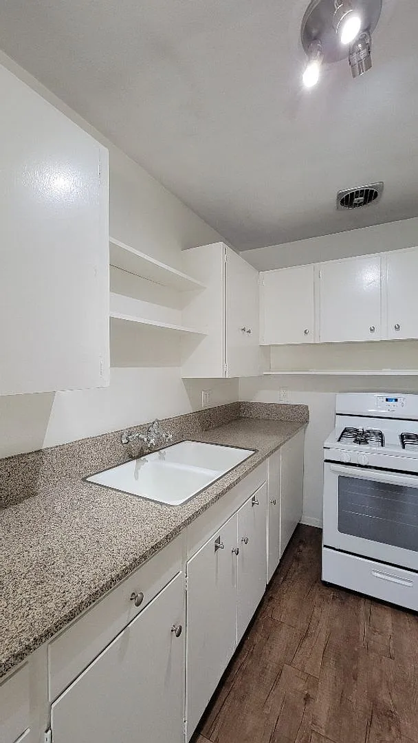 Springhill Ii Apartments — Photo 4