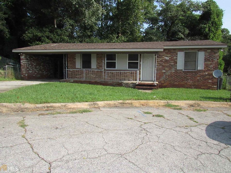 1st image of 634 Patricia Dr SE